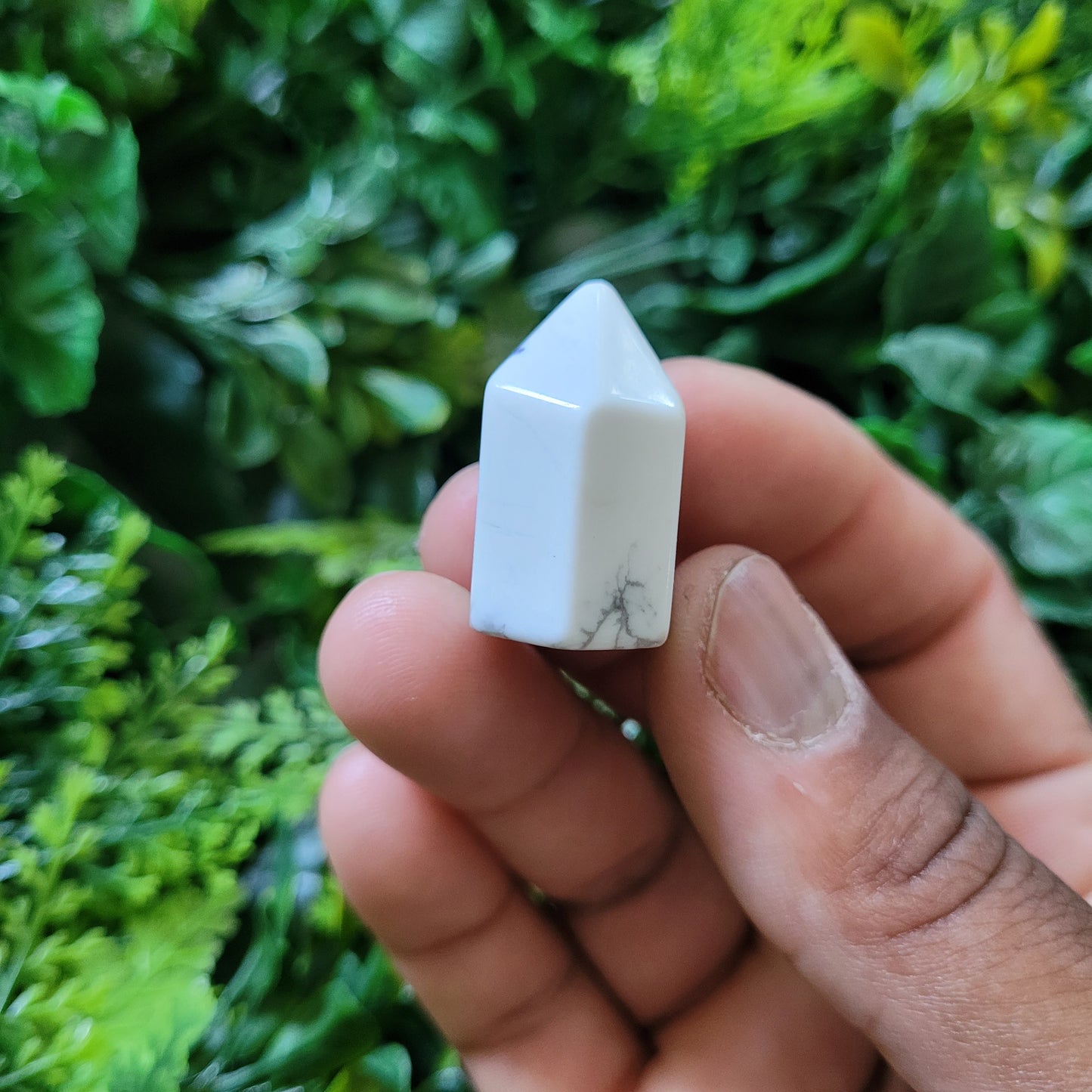 Howlite Mini Tower