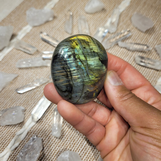 Labradorite Palmstone