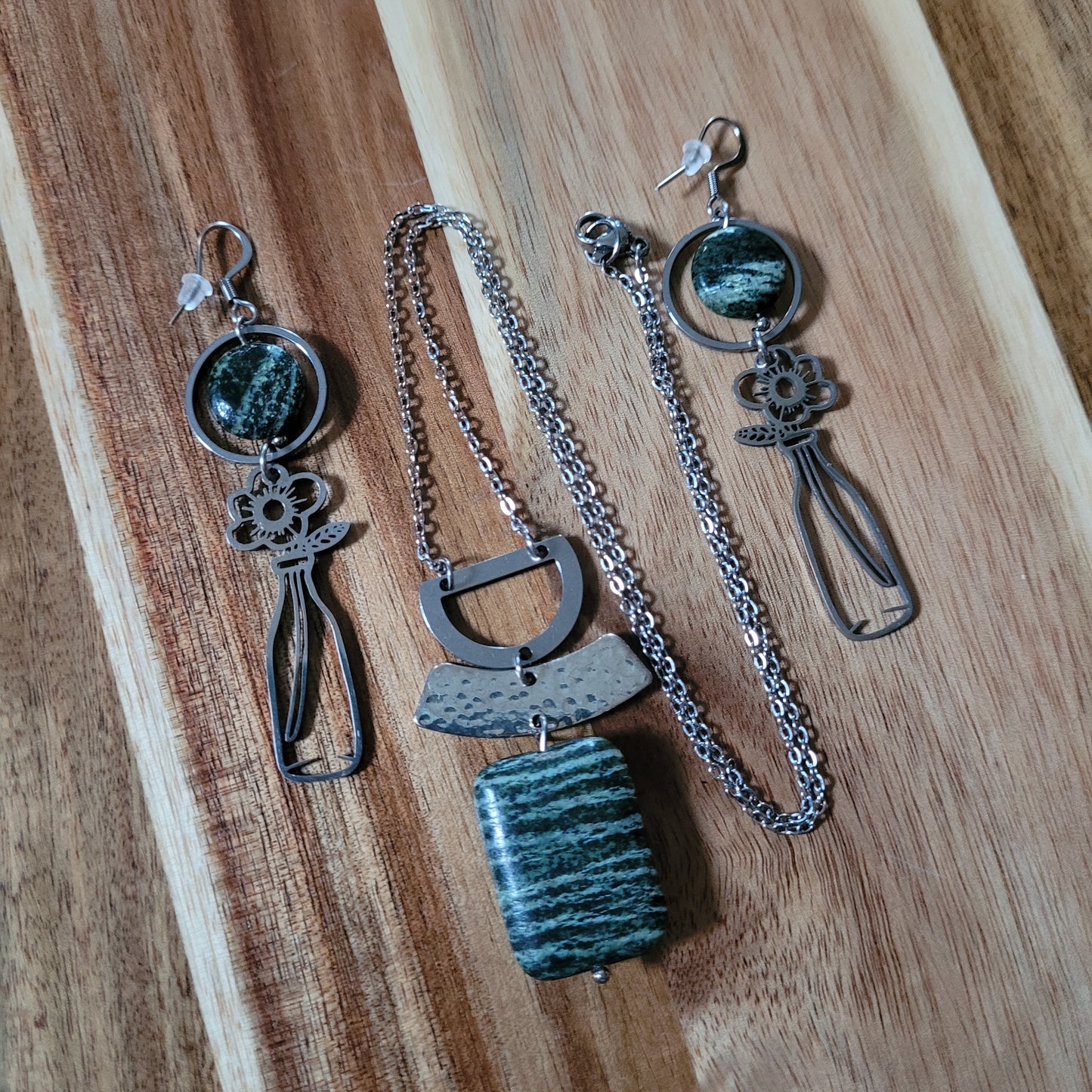 Chrysotile Jewelry Set