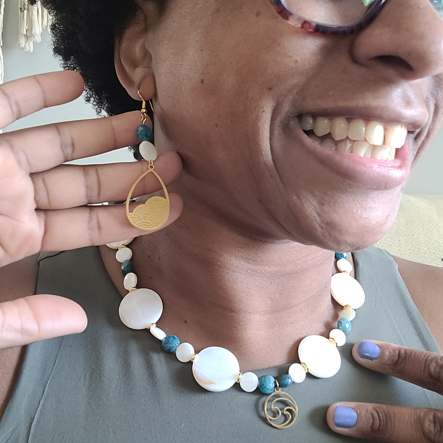 Blue Apatite Mother of Pearl Jewelry Set
