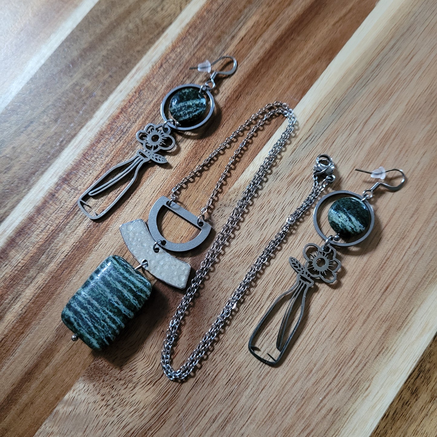 Chrysotile Jewelry Set