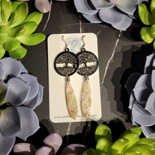 Load image into Gallery viewer, Flower Agate Earrings
