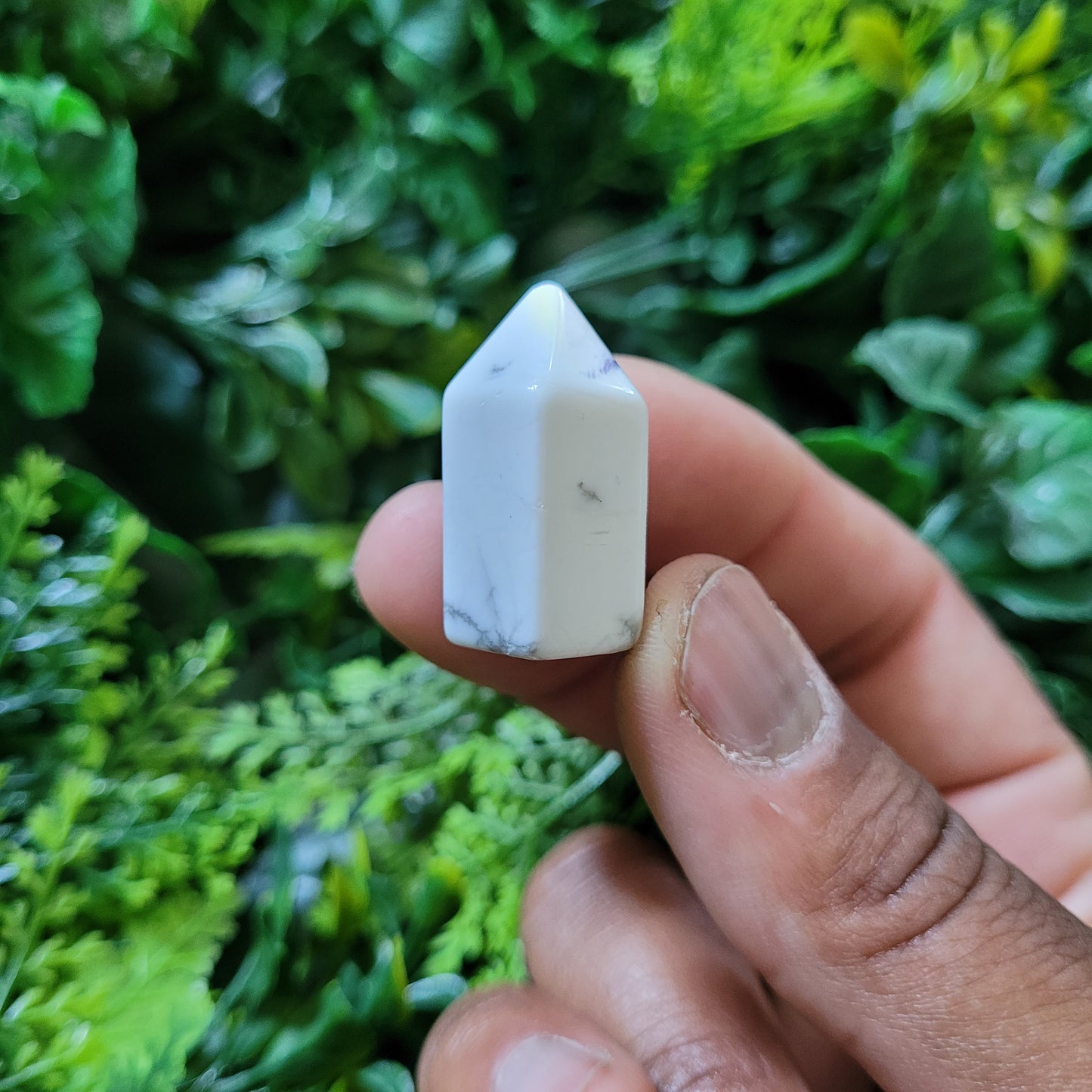 Howlite Mini Tower