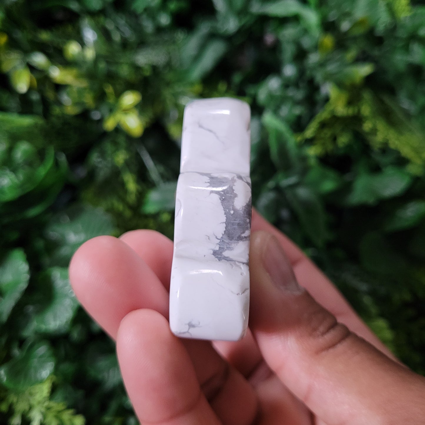 Howlite Cloud