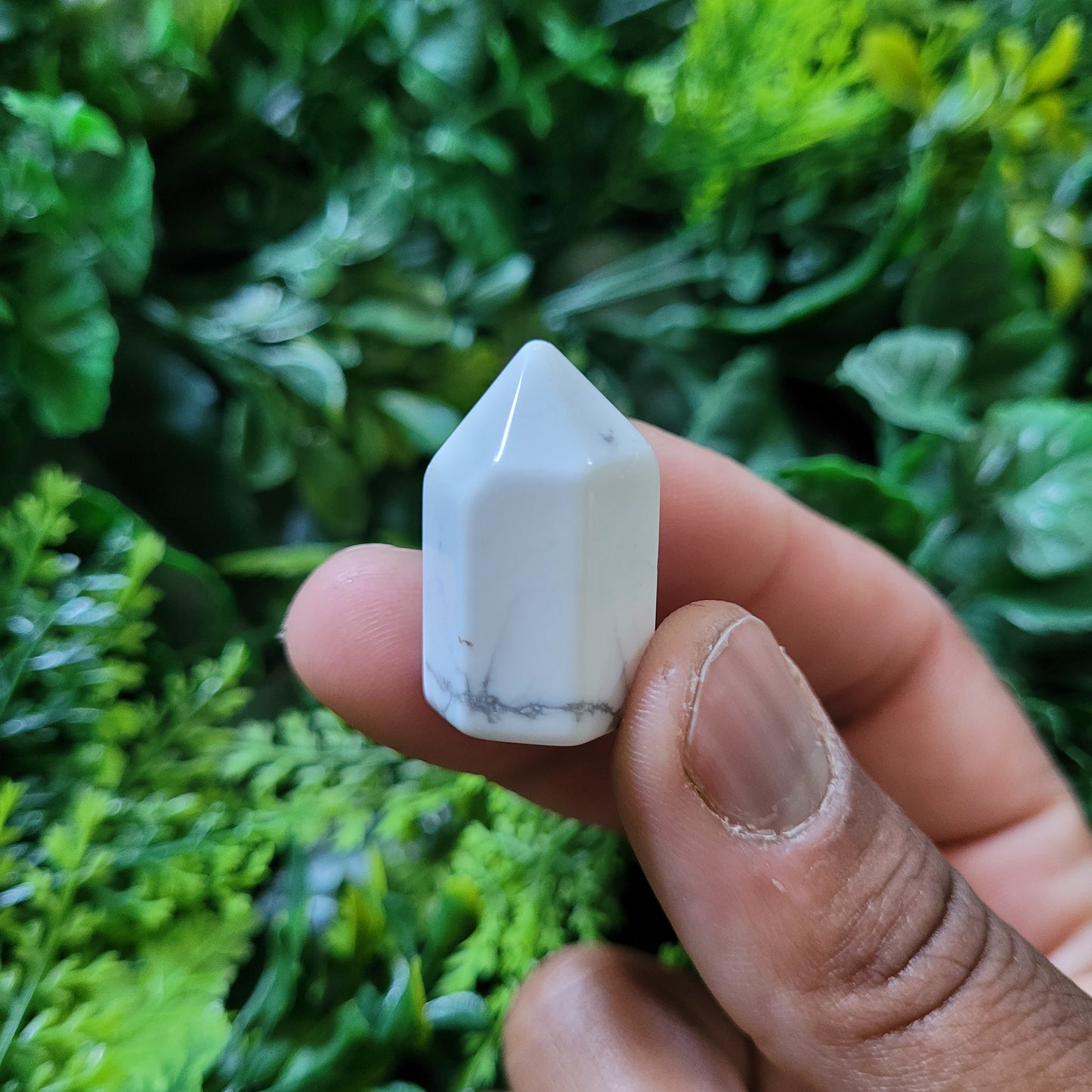 Howlite Mini Tower