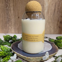 Load image into Gallery viewer, Hibiscus Palm Soy Candle
